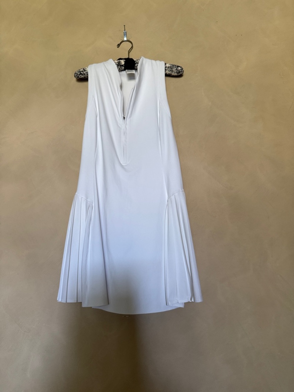 Women’s Athleta Sleeveless Tennis Pickleball Swing Dress size Meduim - Picture 2 of 6